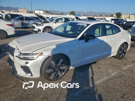 Volvo S60 2024 - Image 1 of 13