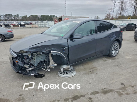 Tesla Model Y 2026 - Zdjęcie 1 z 14