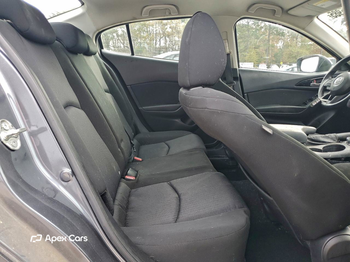 Mazda 3 2015