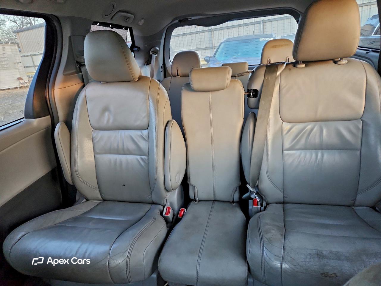 Toyota Sienna 2015