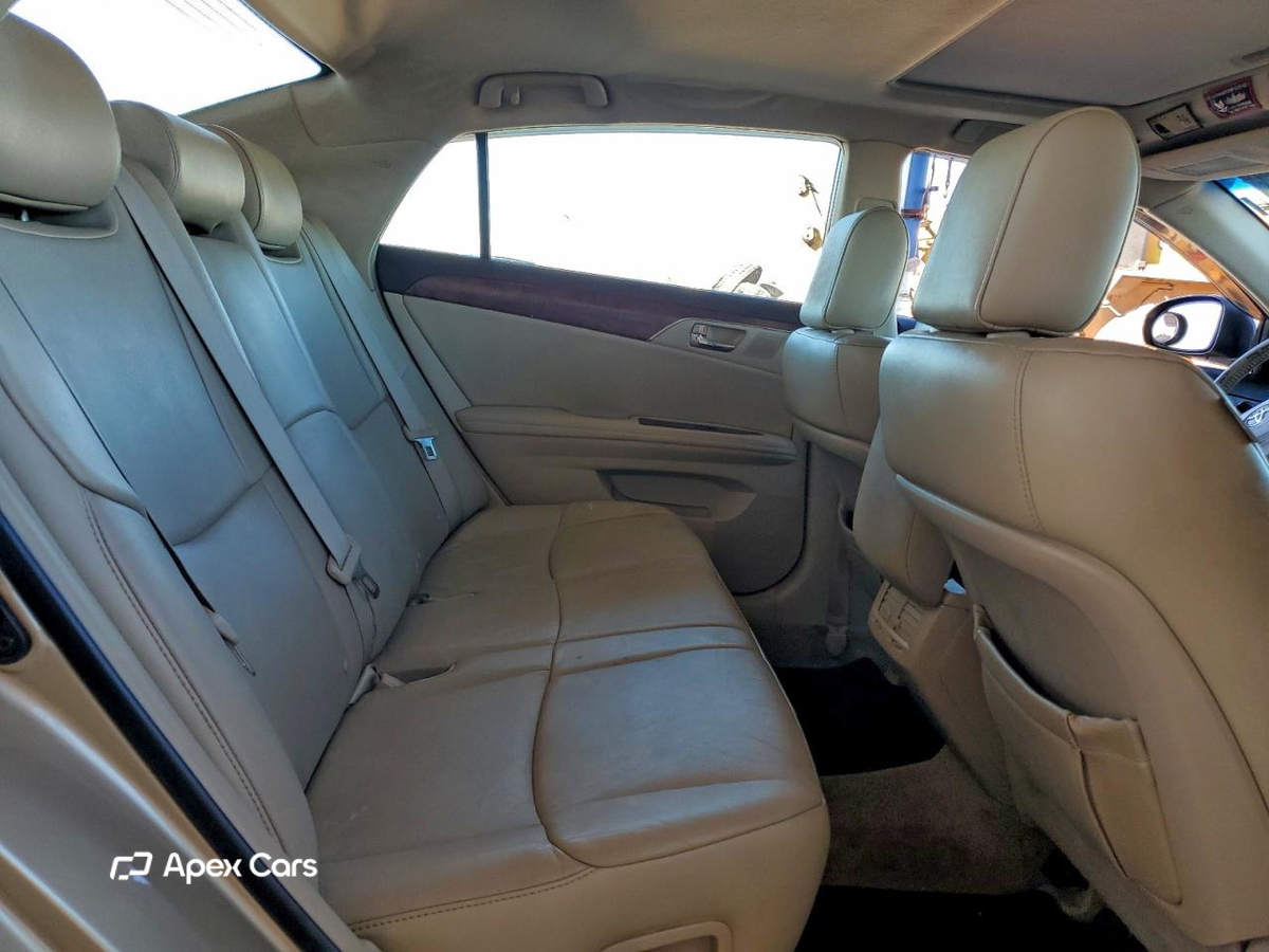Toyota Avalon 2011