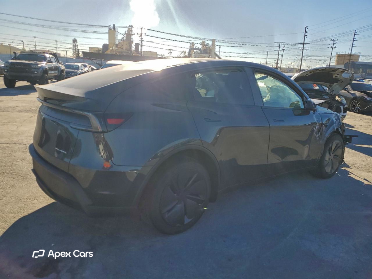 Tesla Model Y 2026