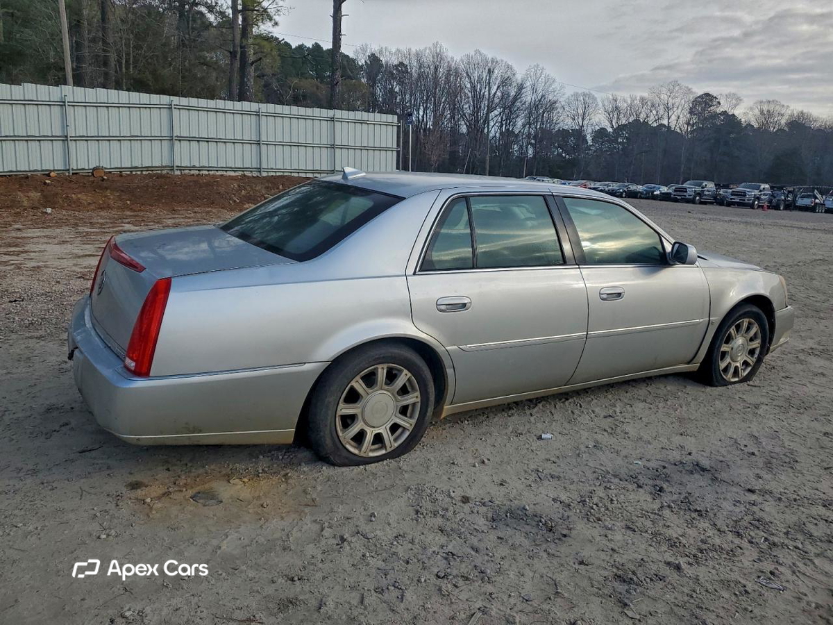 Cadillac DTS 2010