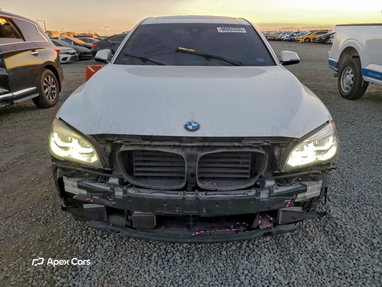BMW Series 7 2015