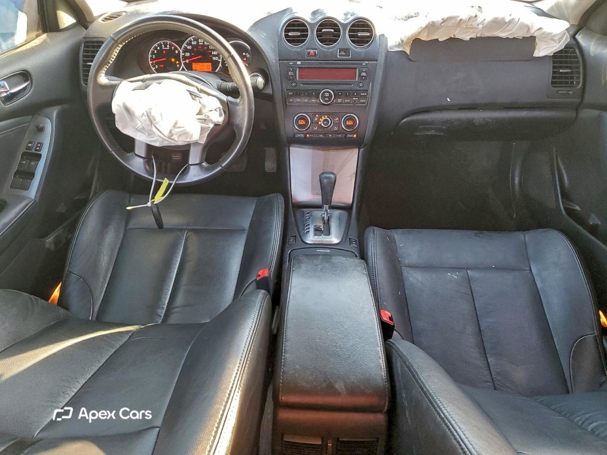 Nissan Altima 2010