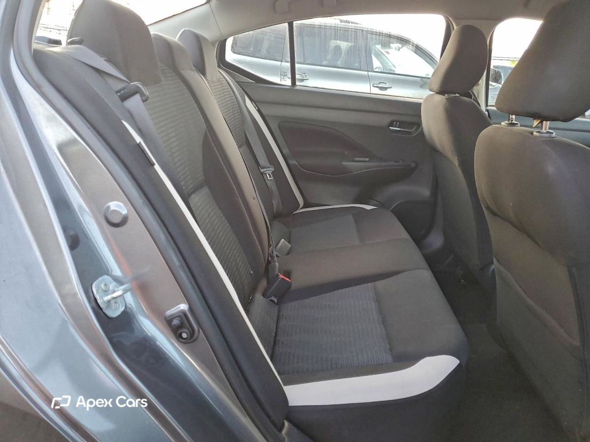 Nissan Versa 2021