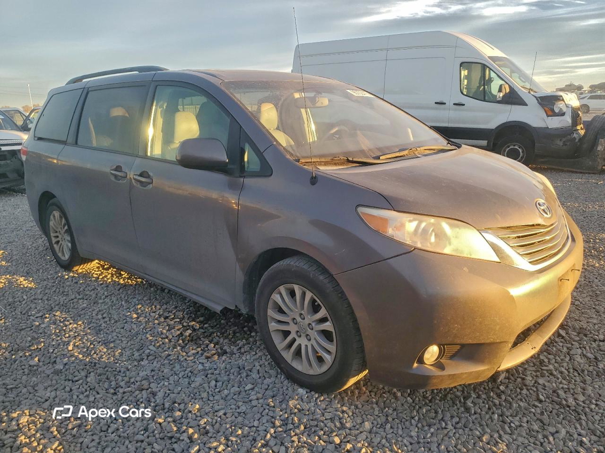 Toyota Sienna 2012