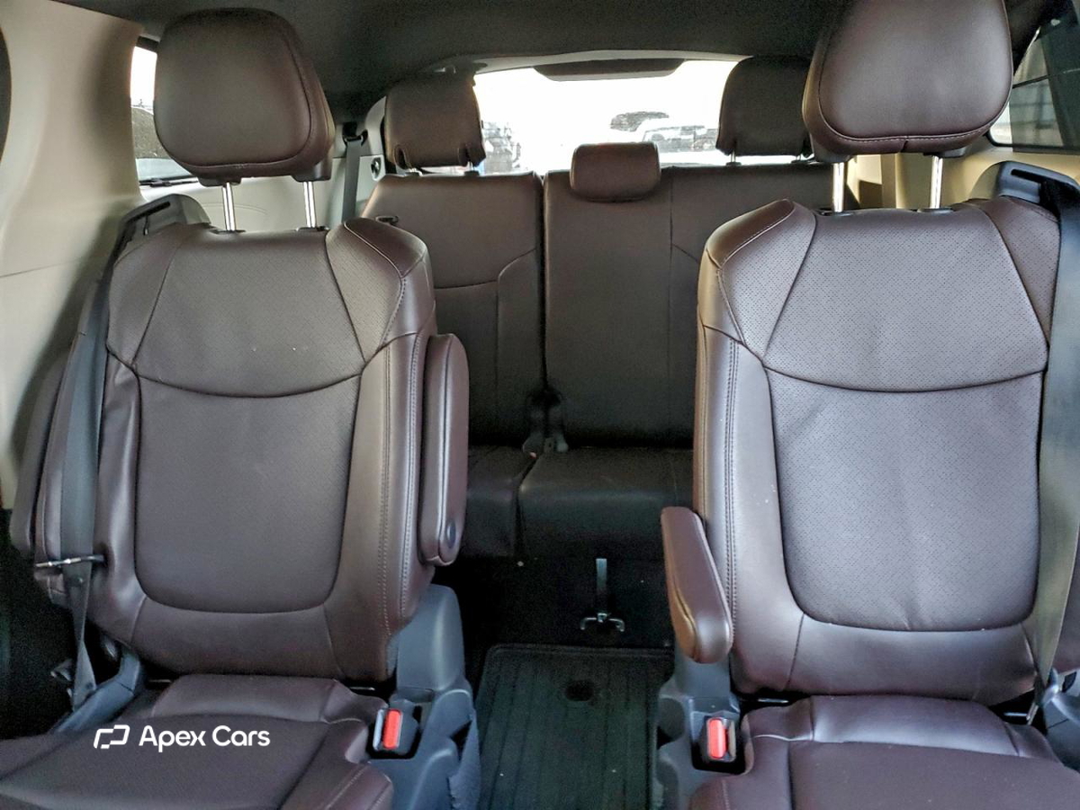 Toyota Sienna 2023