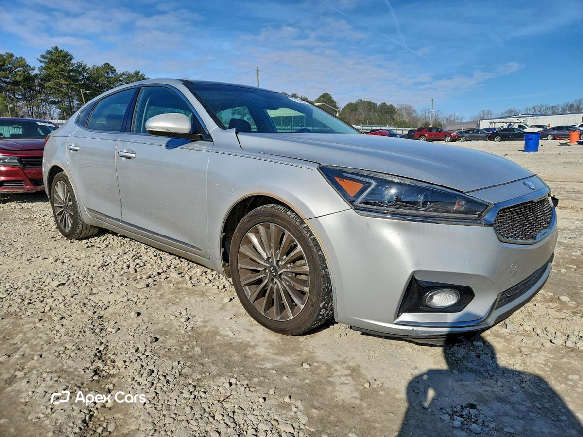 Kia Cadenza 2017