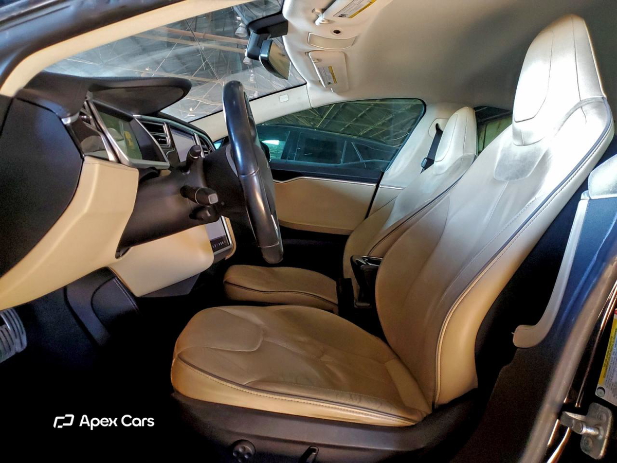 Tesla Model S 2013