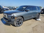 Rivian R1S 2025