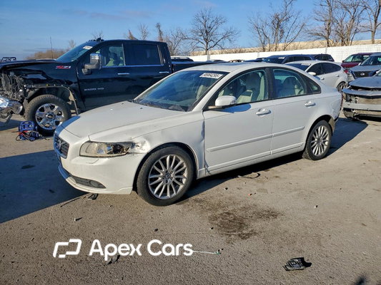 Volvo S40 2011 - Image 1 of 12