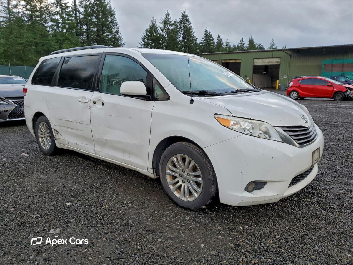 Toyota Sienna 2012