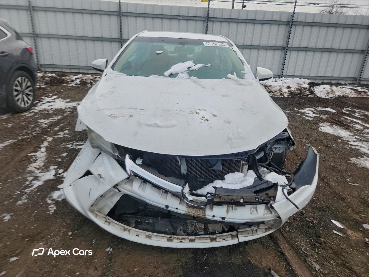Toyota Camry 2016