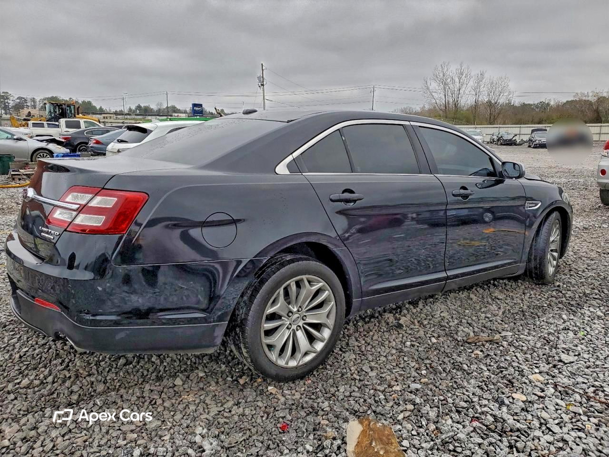 Ford Taurus 2016