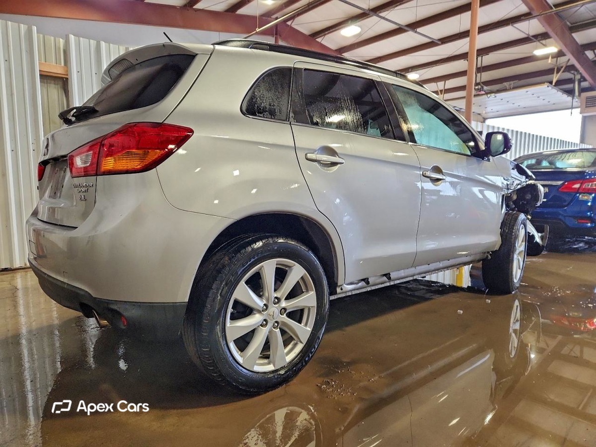 Mitsubishi Outlander 2015