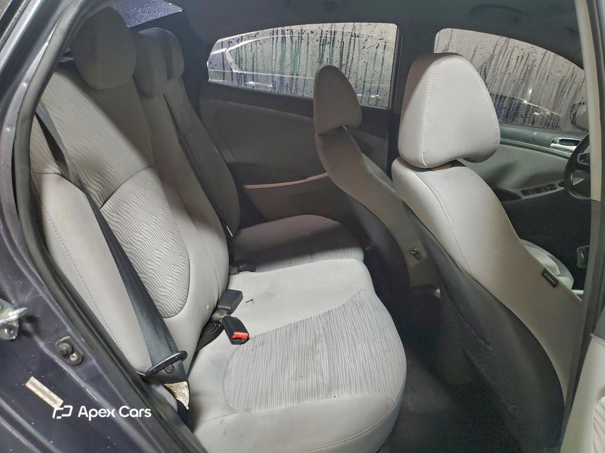 Hyundai Accent 2012