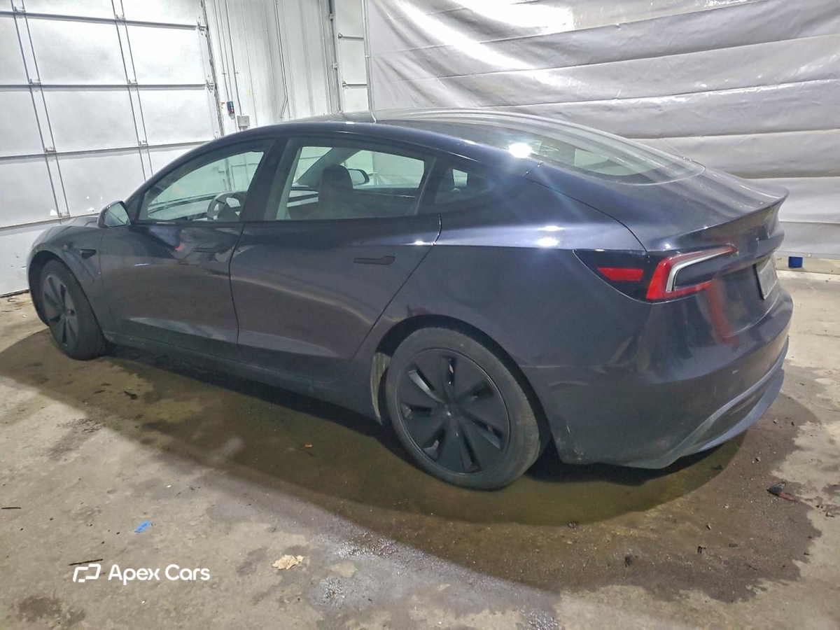 Tesla Model 3 2024