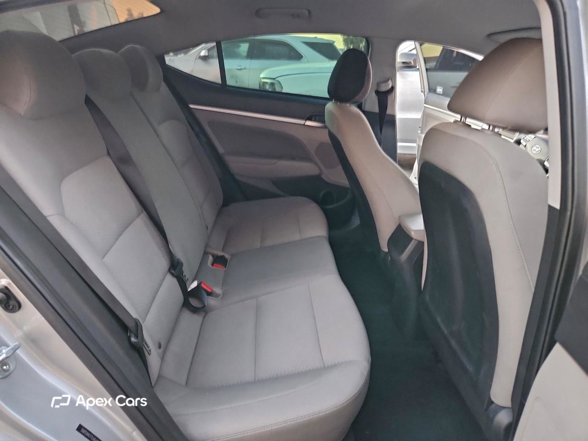 Hyundai Elantra 2020