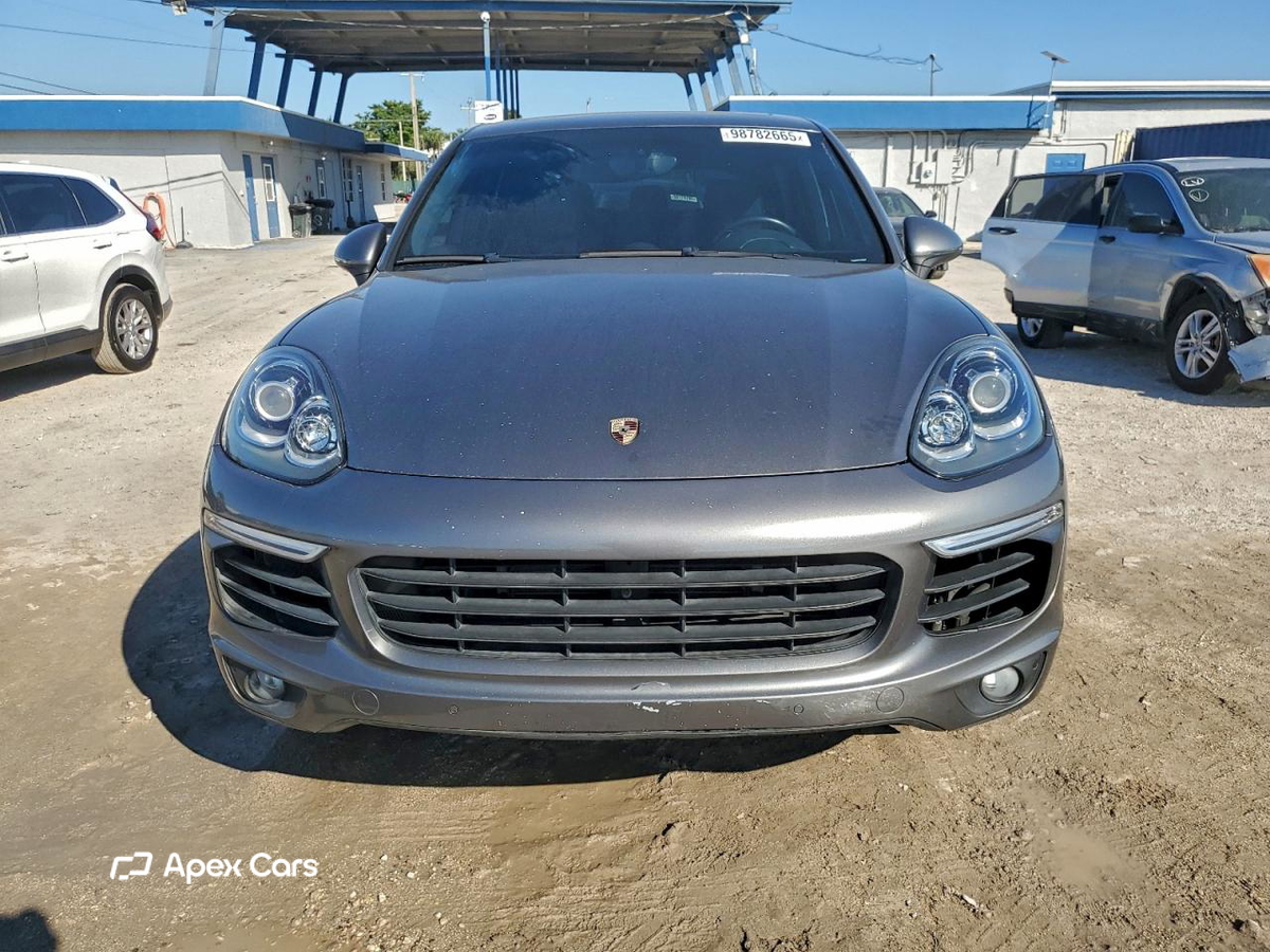 Porsche Cayenne 2016