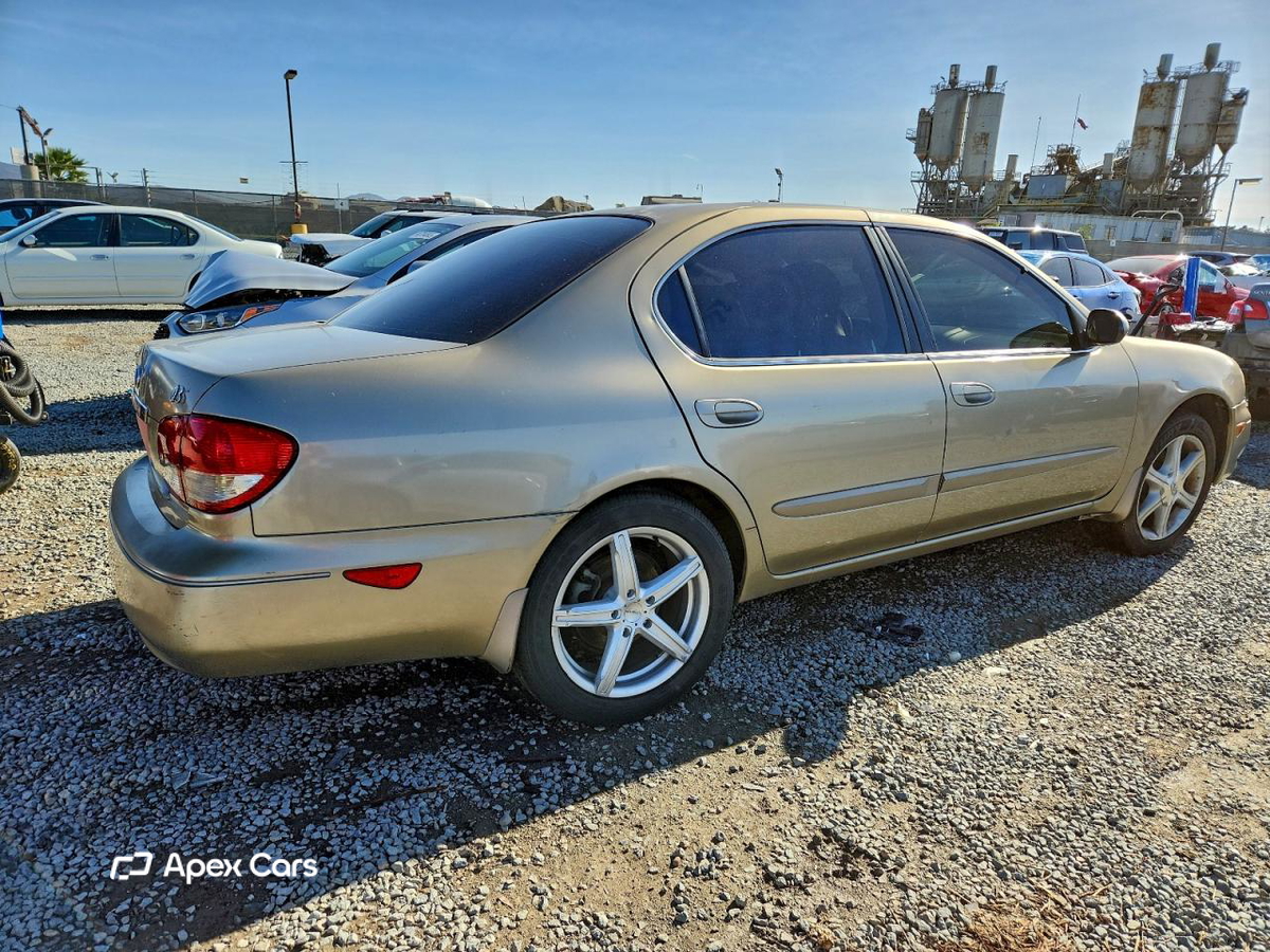 Infiniti I 2002