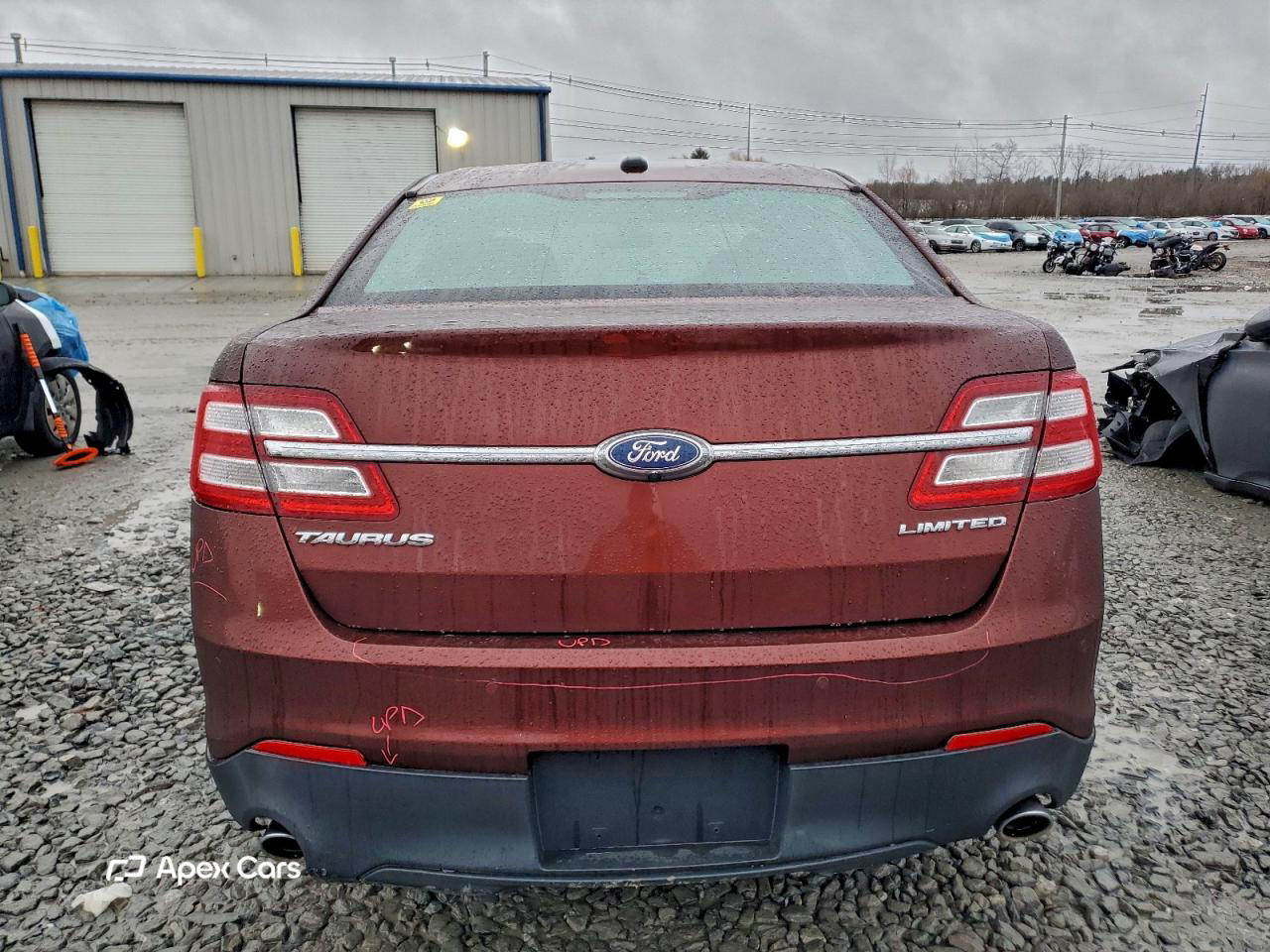 Ford Taurus 2015