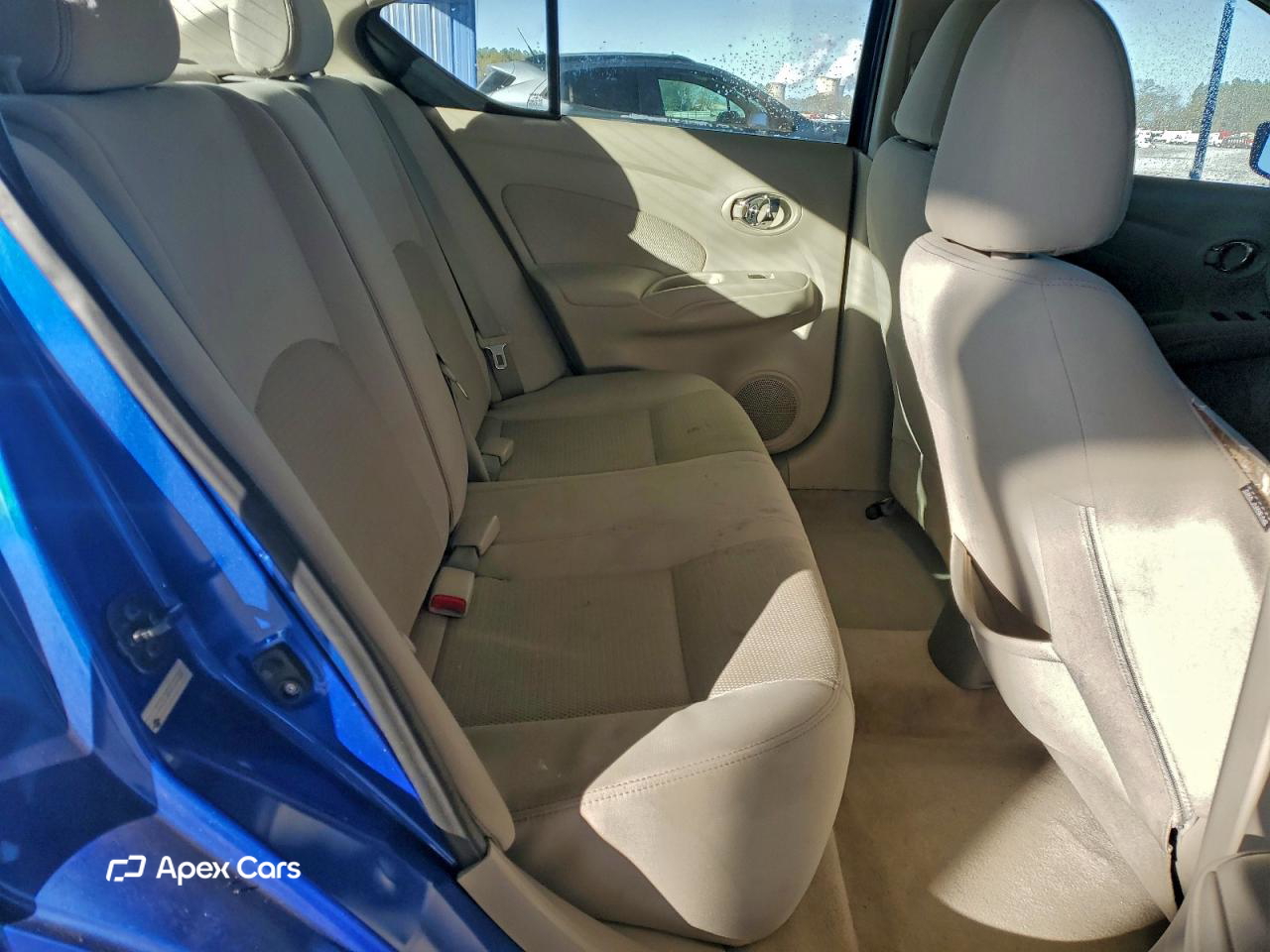 Nissan Versa 2015