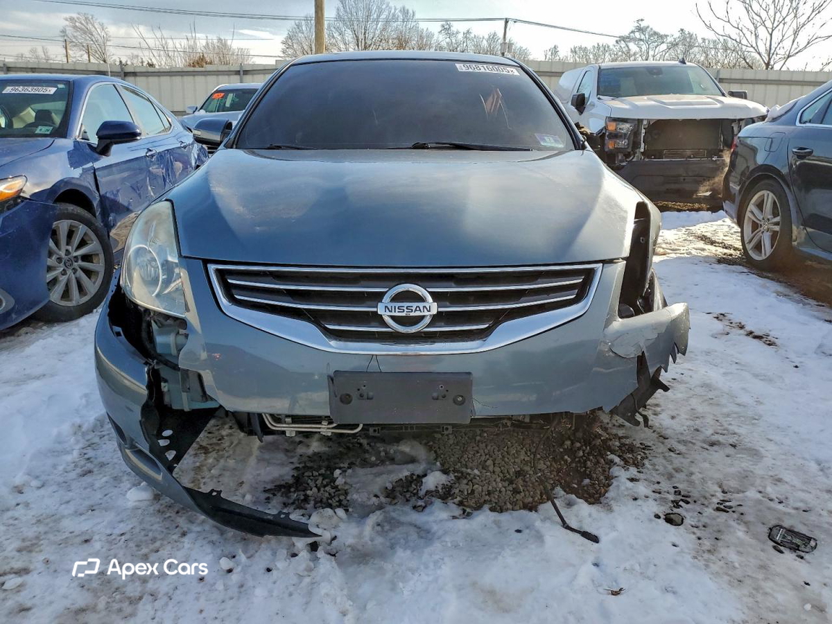 Nissan Altima 2011