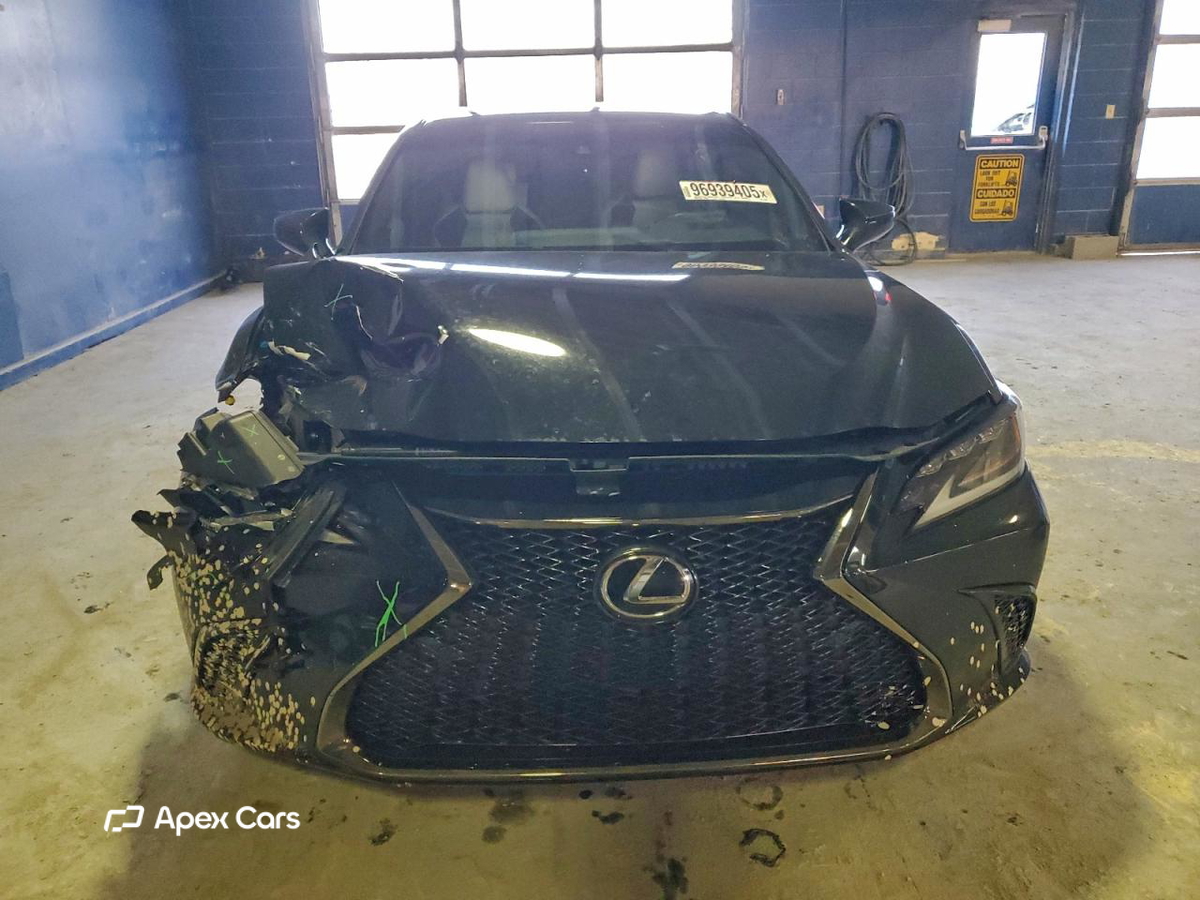 Lexus ES 2021