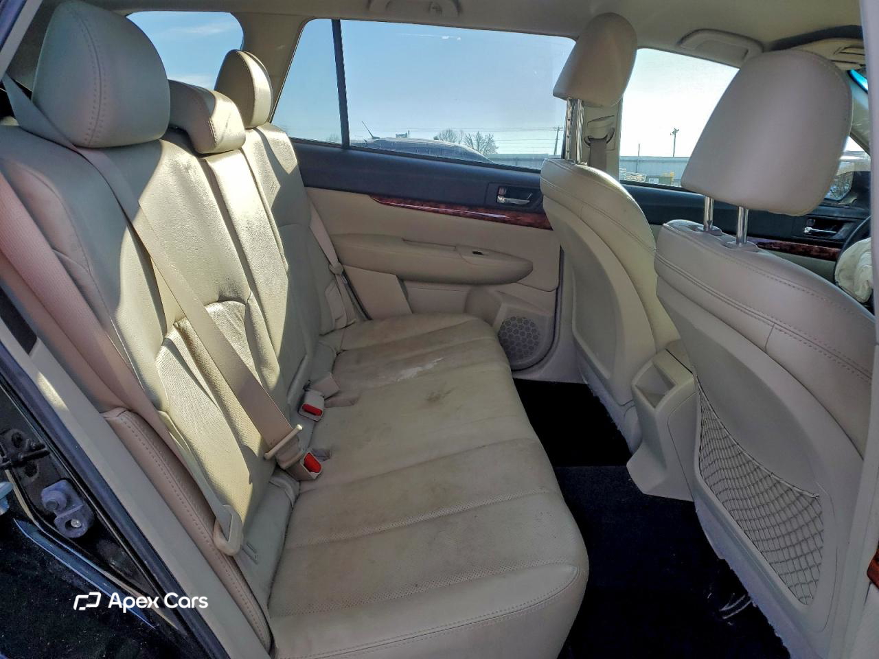 Subaru Outback 2011
