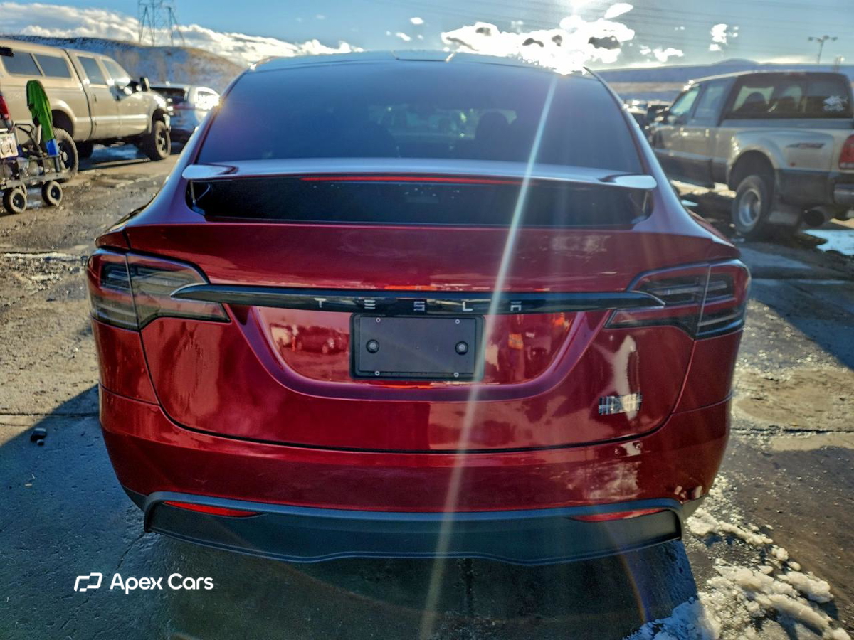 Tesla Model X 2024