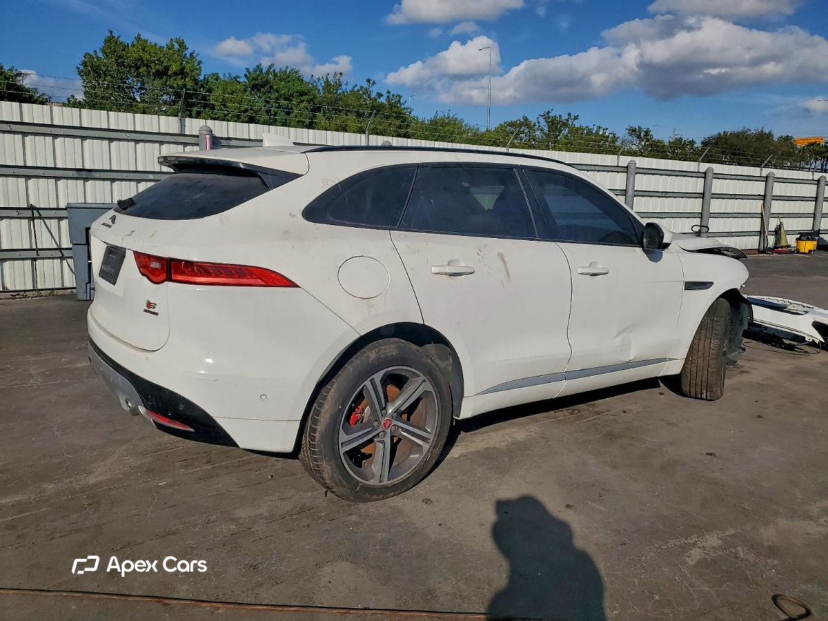 Jaguar F-Pace 2017