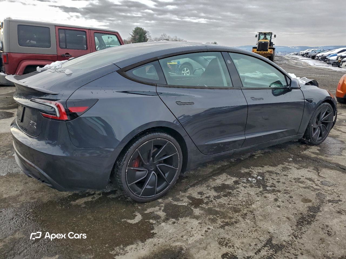 Tesla Model 3 2025