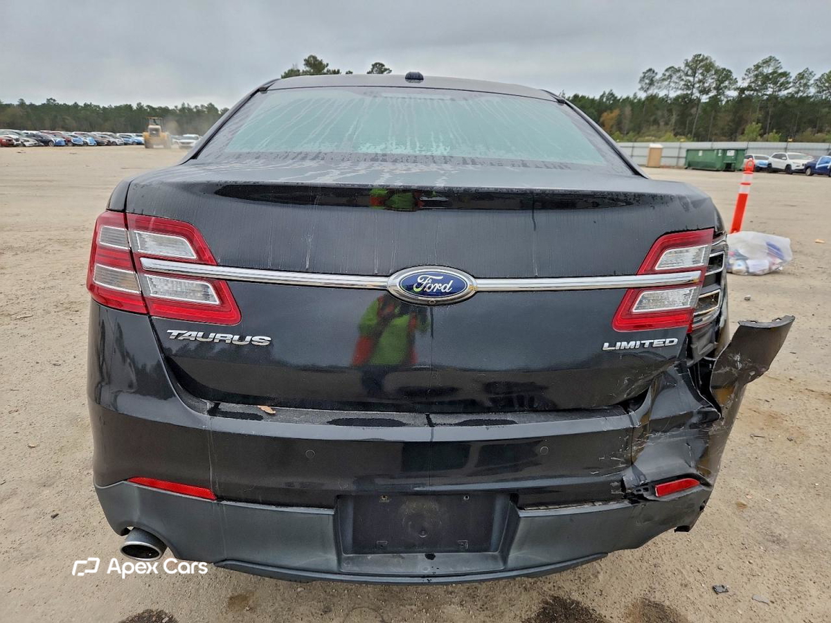 Ford Taurus 2015