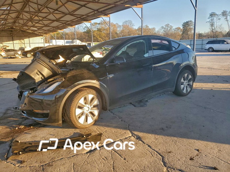 Tesla Model Y 2023 - Image 1 of 12