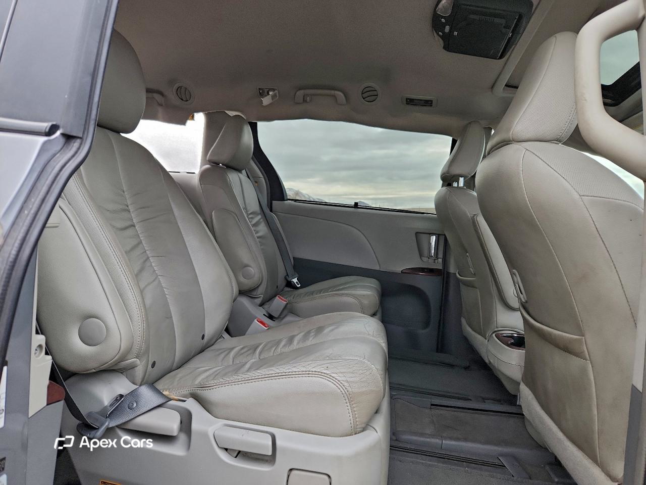 Toyota Sienna 2012