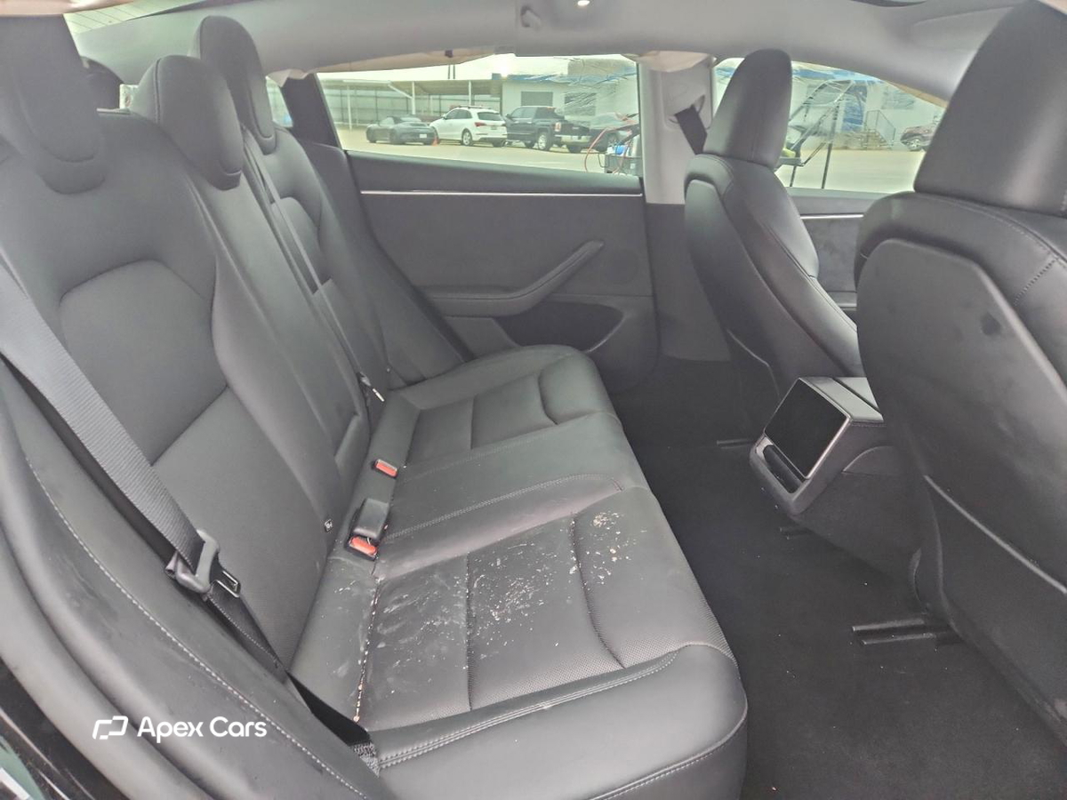 Tesla Model 3 2024