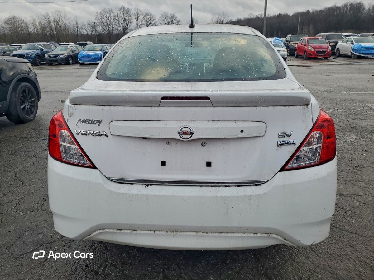 Nissan Versa 2017
