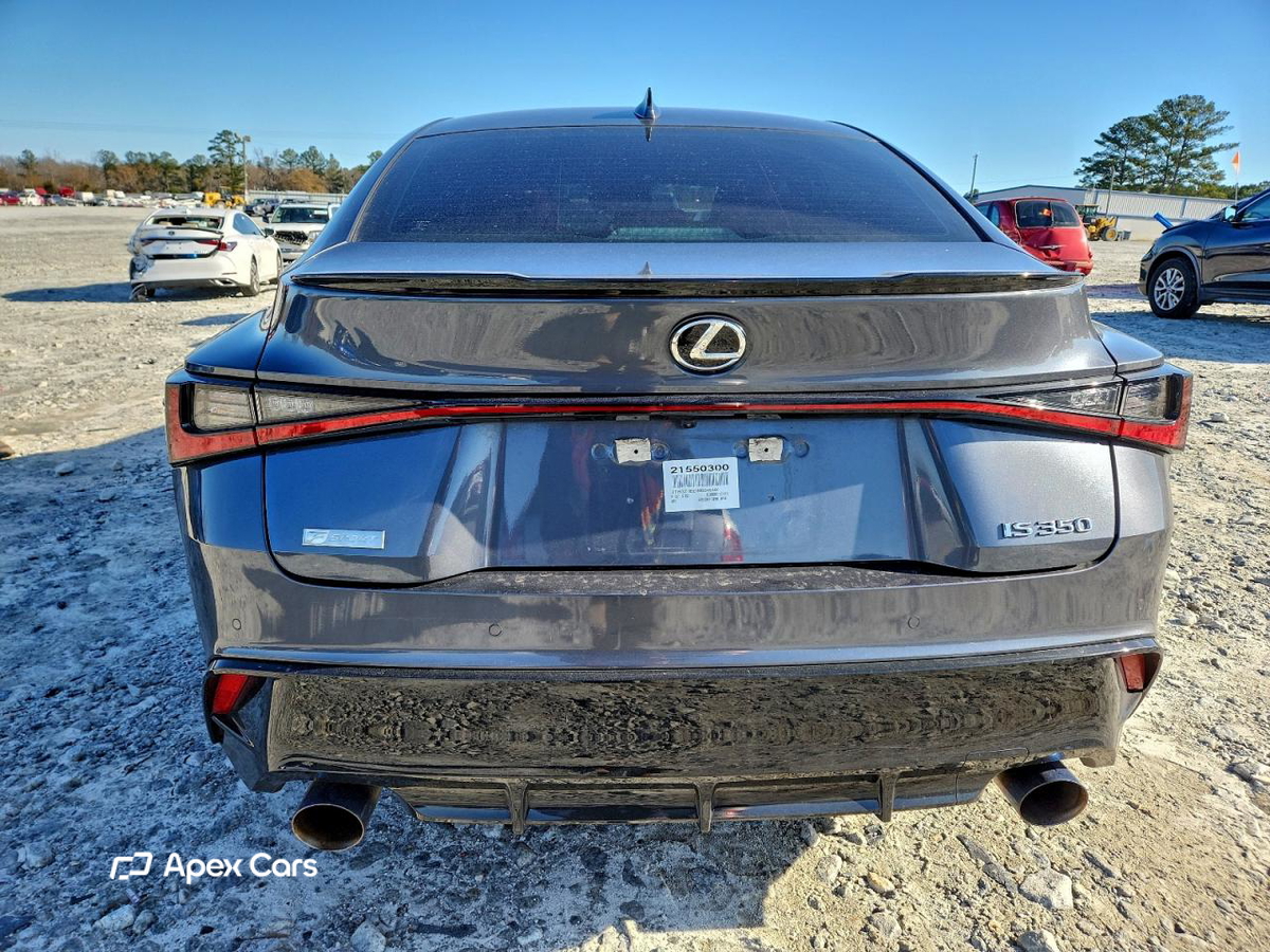 Lexus IS 2021