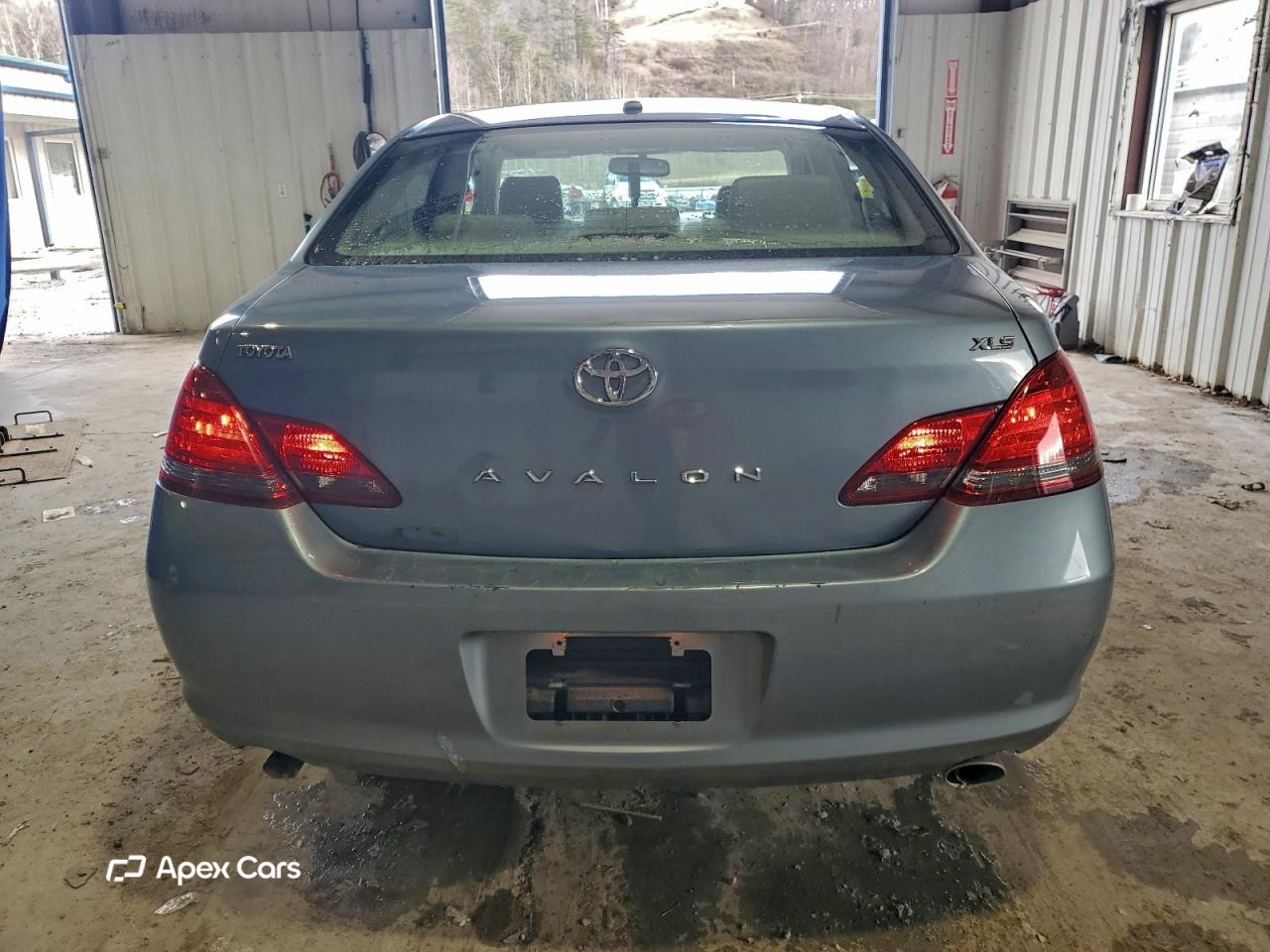 Toyota Avalon 2010