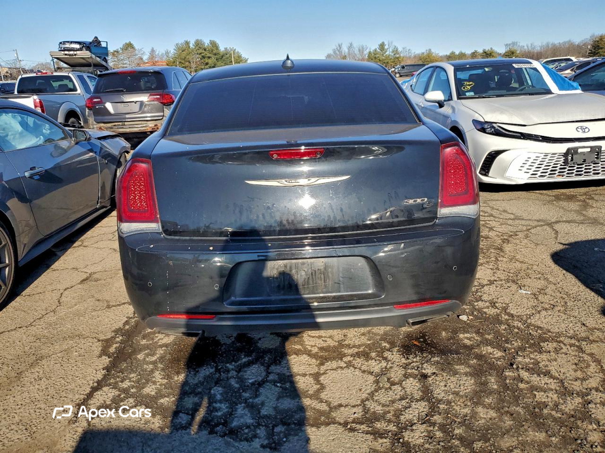 Chrysler 300 2016