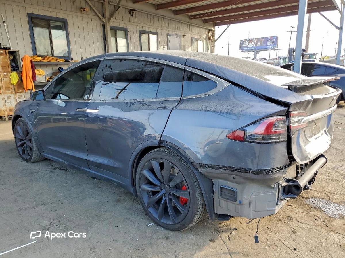 Tesla Model X 2020