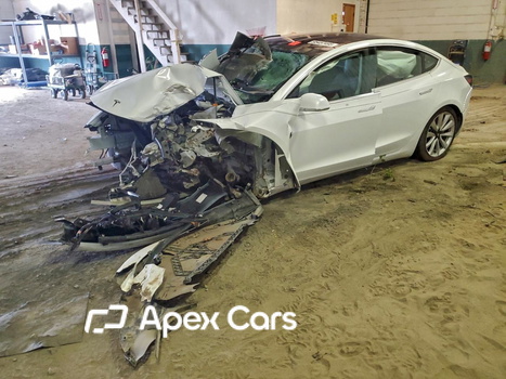 Tesla Model 3 2018 - Zdjęcie 1 z 13