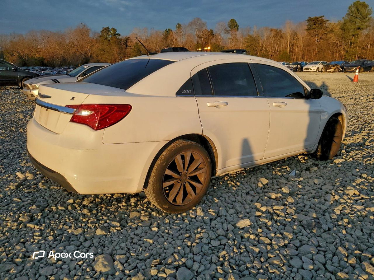 Chrysler 200 2013