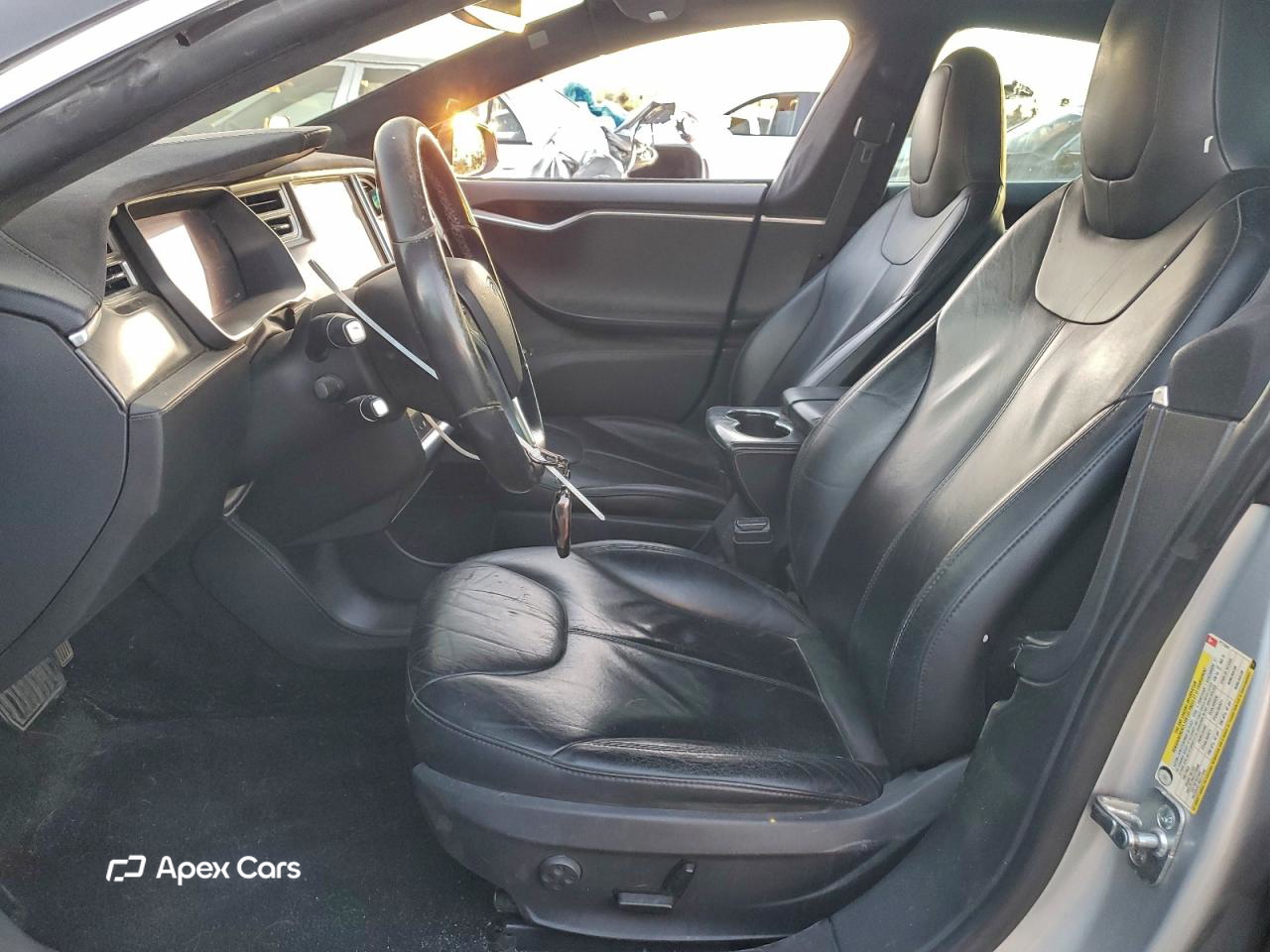 Tesla Model S 2015