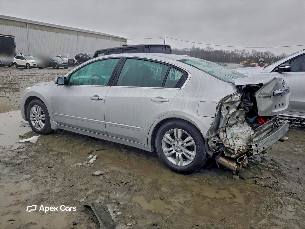 Nissan Altima 2011