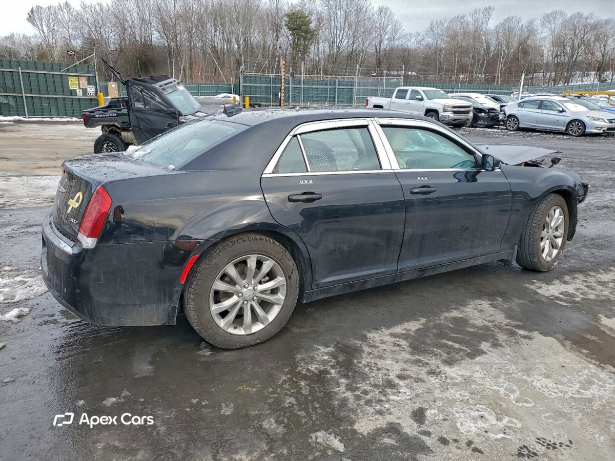 Chrysler 300 2021