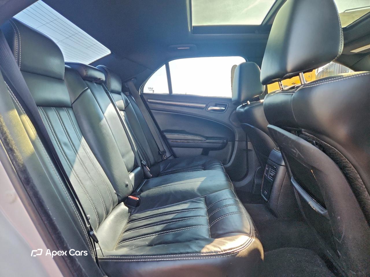 Chrysler 300 2016