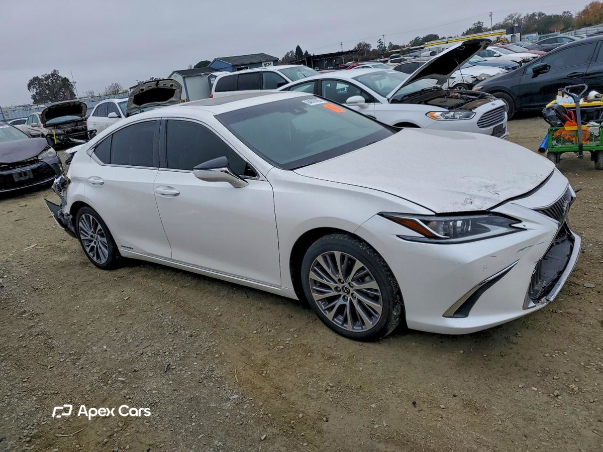 Lexus ES 2021