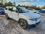 Rivian R1S 2023
